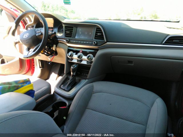 Photo 4 VIN: KMHD84LF3KU838810 - HYUNDAI ELANTRA 