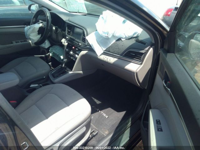 Photo 4 VIN: KMHD84LF3KU885772 - HYUNDAI ELANTRA 