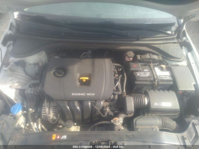 Photo 9 VIN: KMHD84LF4HU063233 - HYUNDAI ELANTRA 