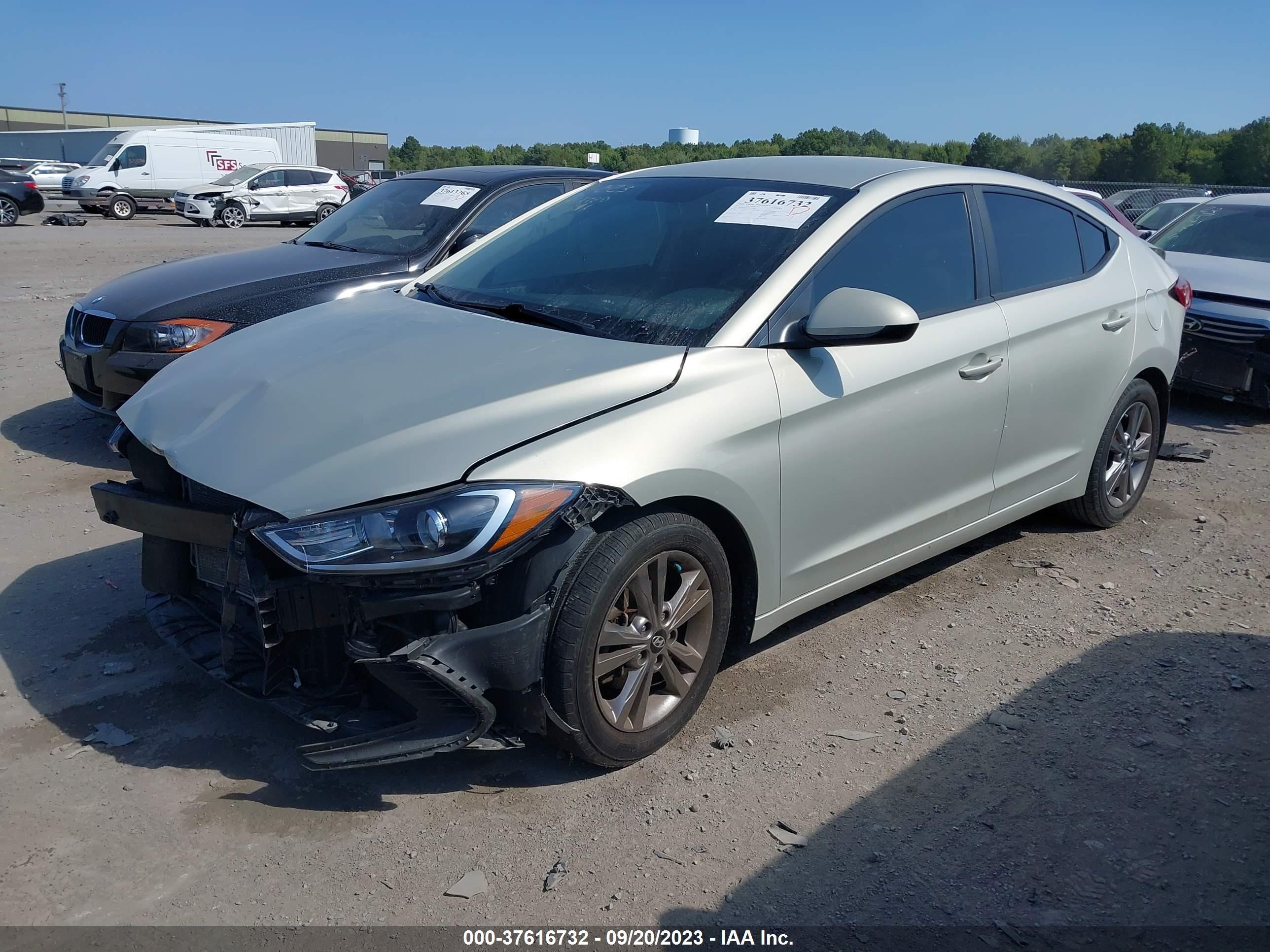 Photo 1 VIN: KMHD84LF4HU074443 - HYUNDAI ELANTRA 