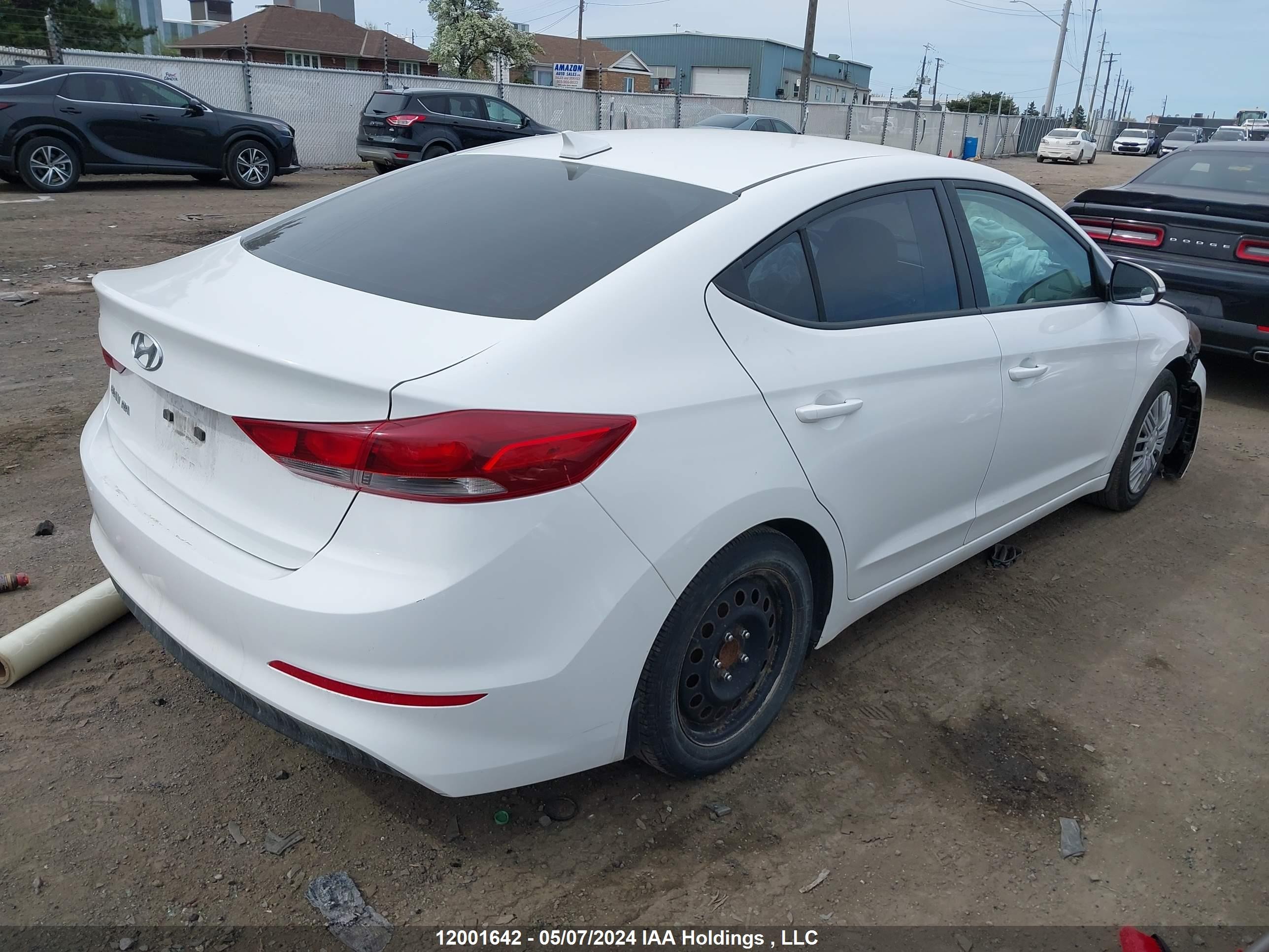 Photo 3 VIN: KMHD84LF4HU093543 - HYUNDAI ELANTRA 