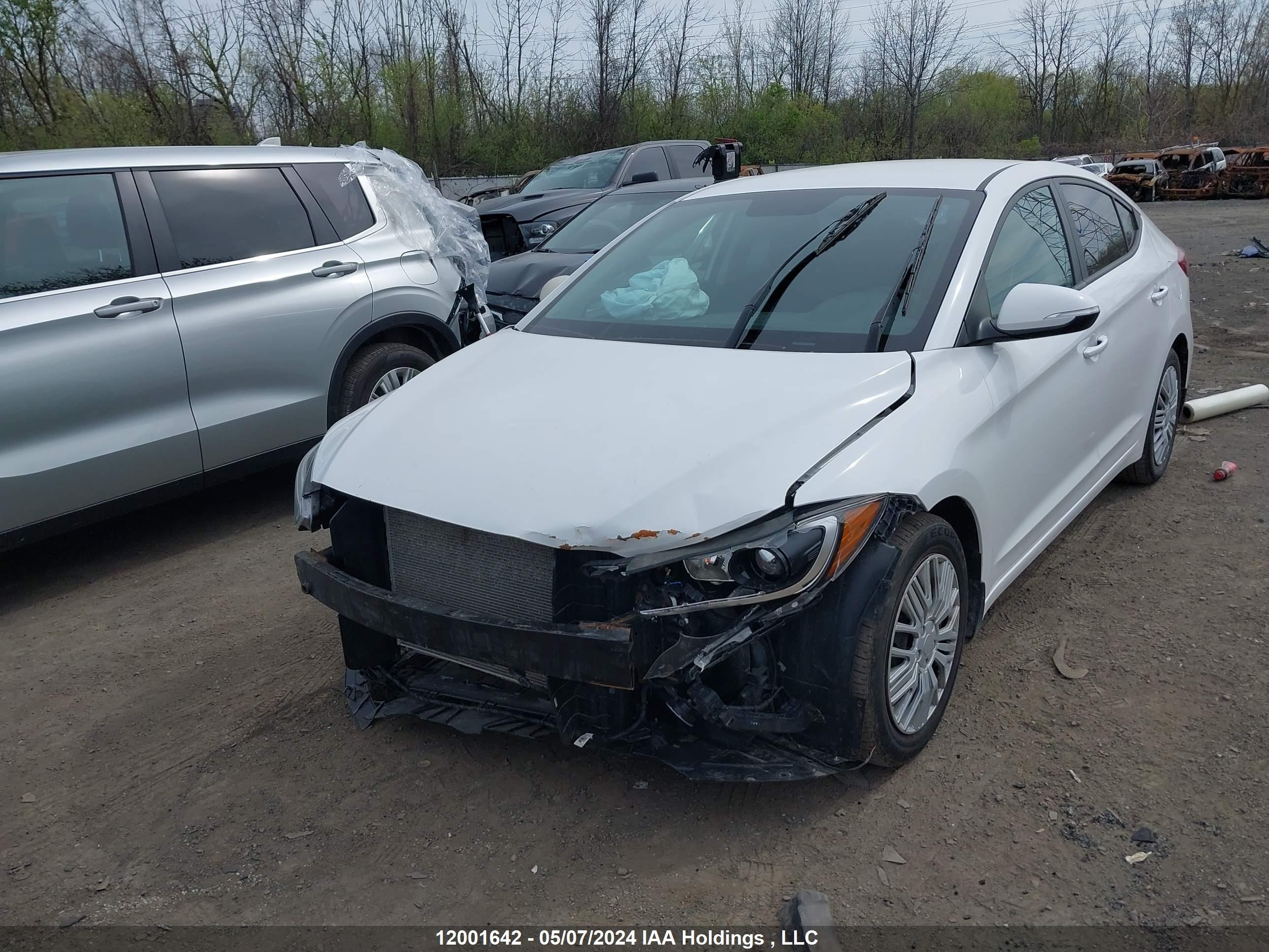 Photo 5 VIN: KMHD84LF4HU093543 - HYUNDAI ELANTRA 