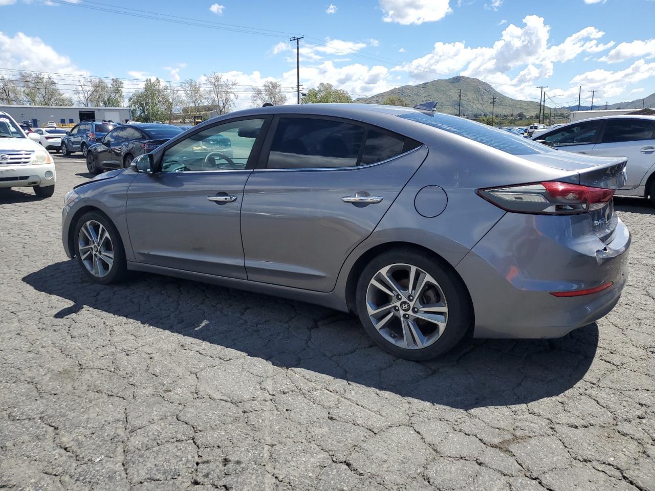 Photo 1 VIN: KMHD84LF4HU185963 - HYUNDAI ELANTRA 