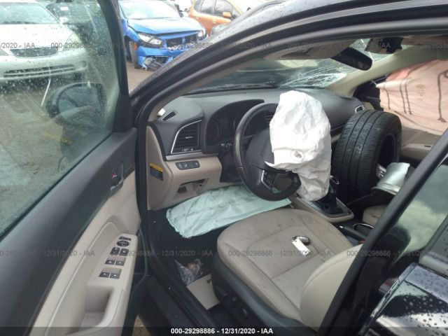 Photo 4 VIN: KMHD84LF4HU247006 - HYUNDAI ELANTRA 