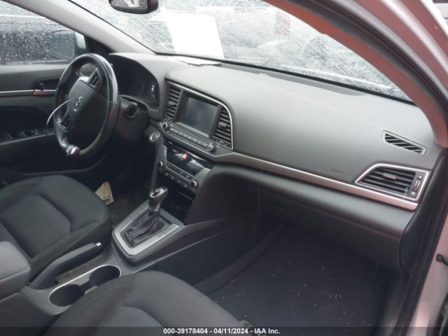 Photo 4 VIN: KMHD84LF4HU350667 - HYUNDAI ELANTRA 