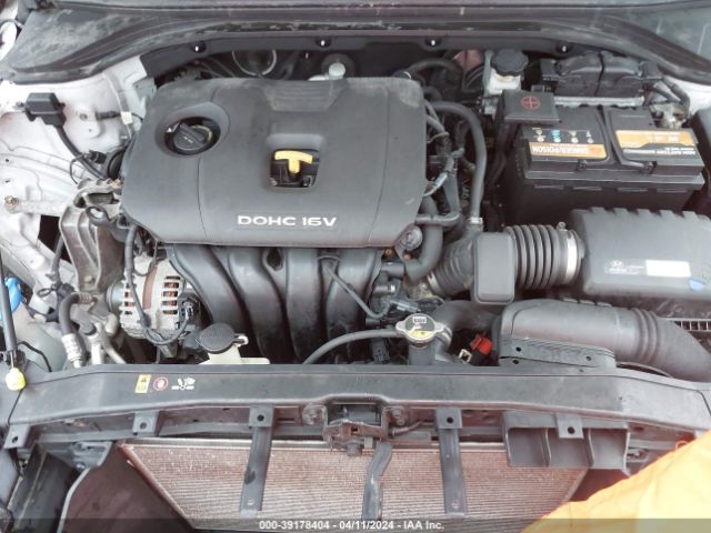 Photo 9 VIN: KMHD84LF4HU350667 - HYUNDAI ELANTRA 