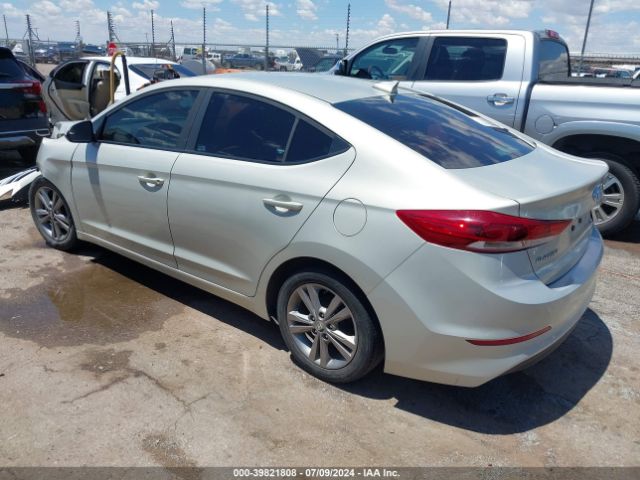 Photo 2 VIN: KMHD84LF4HU402606 - HYUNDAI ELANTRA 