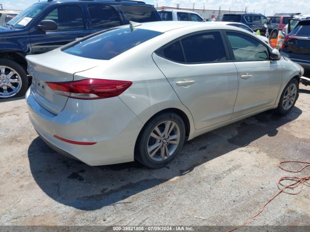 Photo 3 VIN: KMHD84LF4HU402606 - HYUNDAI ELANTRA 