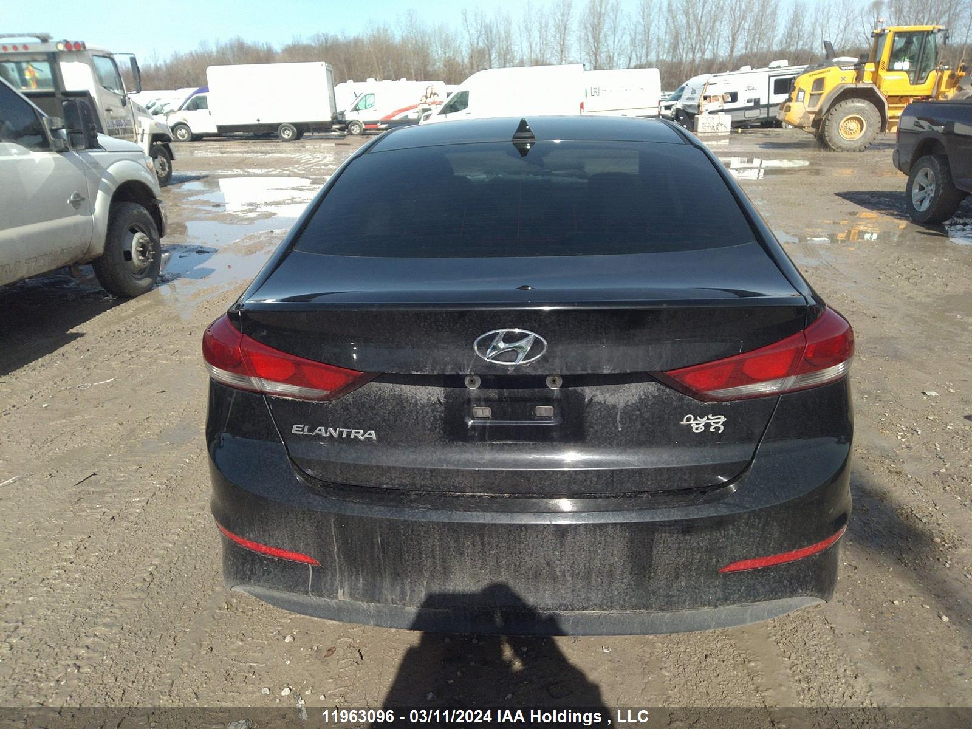 Photo 15 VIN: KMHD84LF4JU654555 - HYUNDAI ELANTRA 