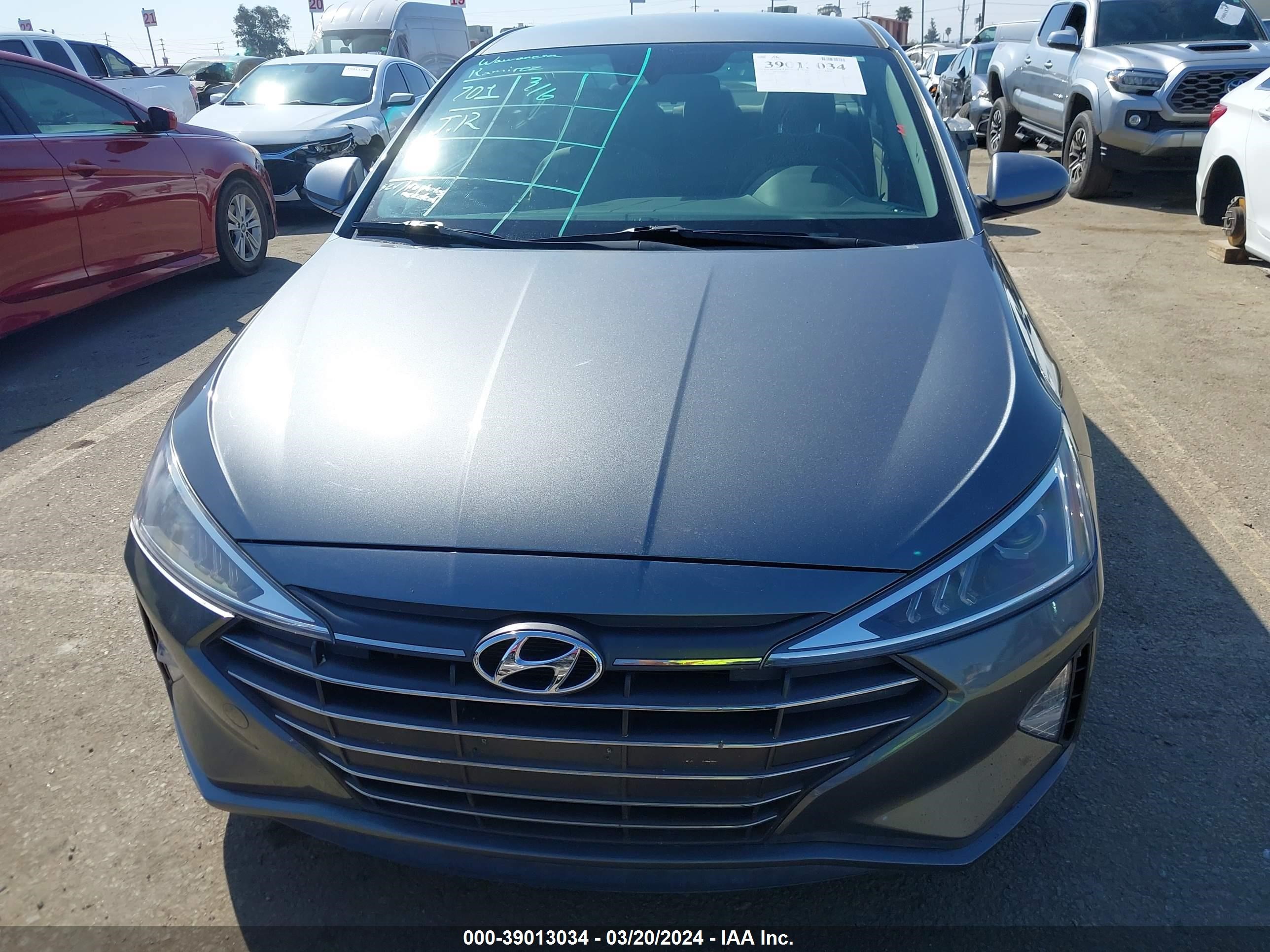 Photo 11 VIN: KMHD84LF4KU736495 - HYUNDAI ELANTRA 