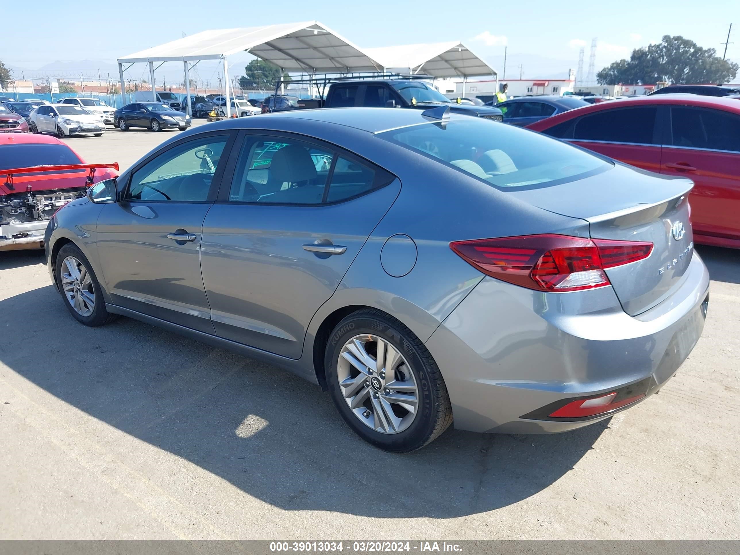 Photo 2 VIN: KMHD84LF4KU736495 - HYUNDAI ELANTRA 