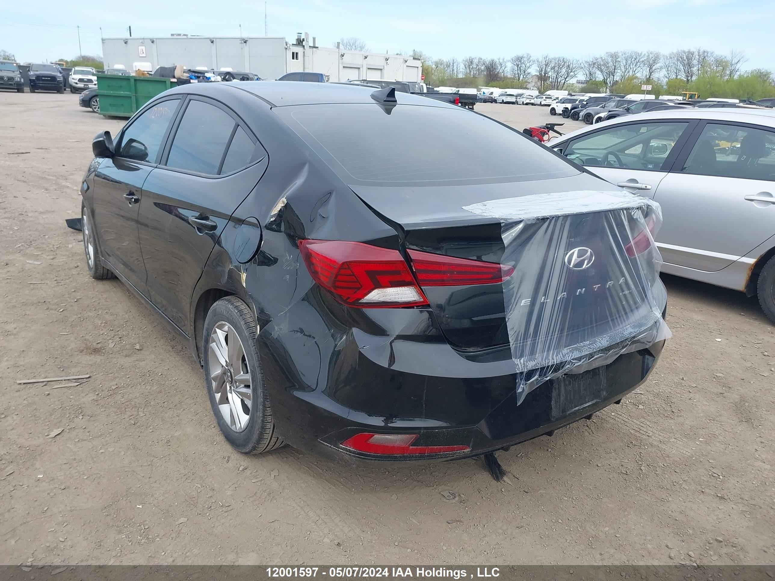 Photo 2 VIN: KMHD84LF4KU794347 - HYUNDAI ELANTRA 