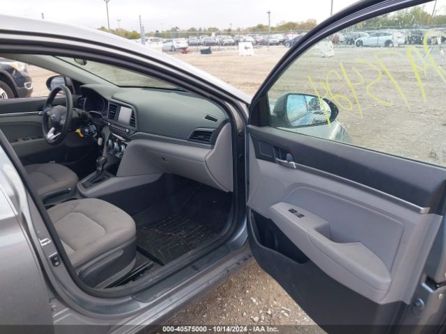 Photo 4 VIN: KMHD84LF4KU867703 - HYUNDAI ELANTRA 