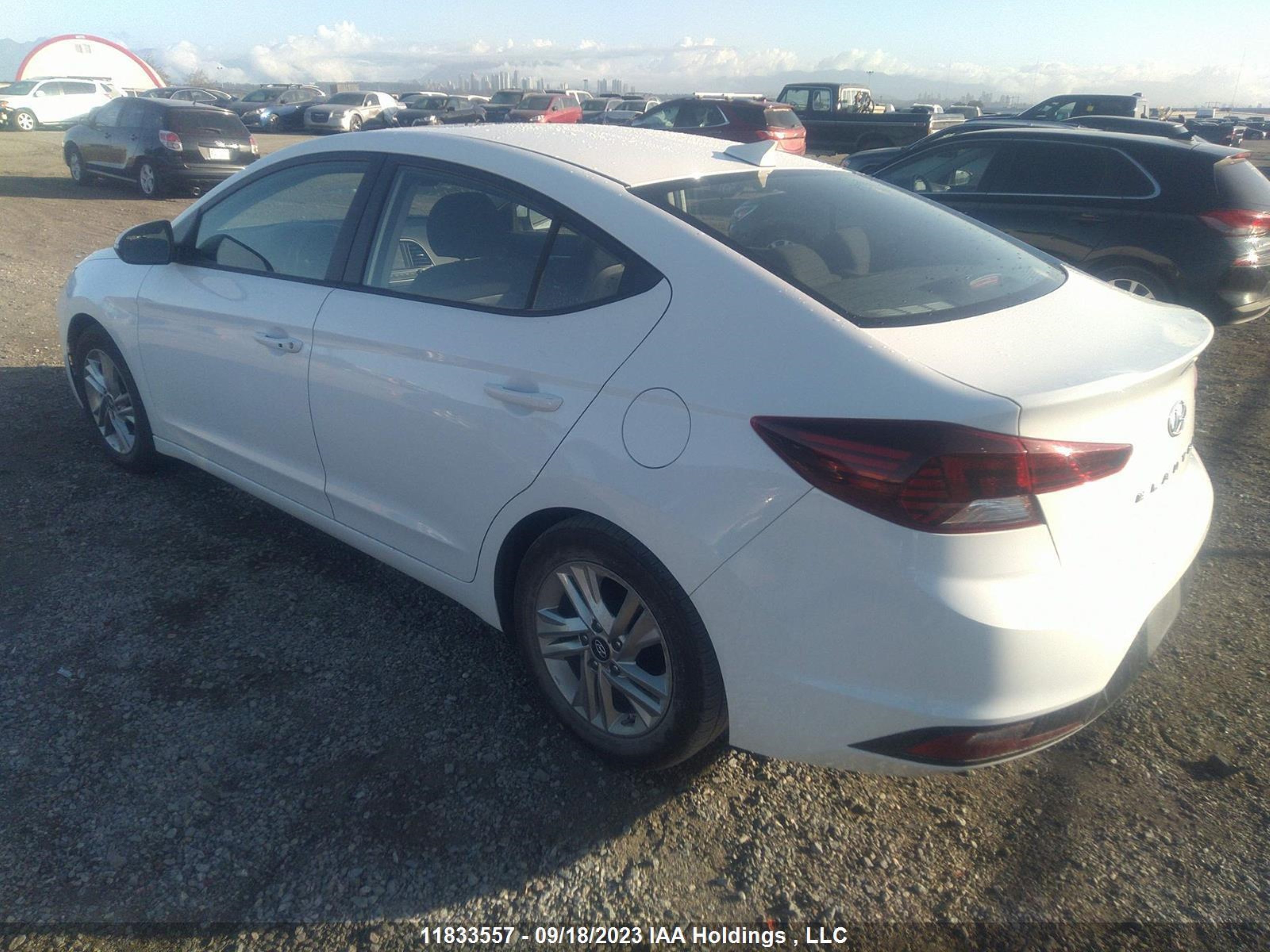 Photo 2 VIN: KMHD84LF4LU108020 - HYUNDAI ELANTRA 