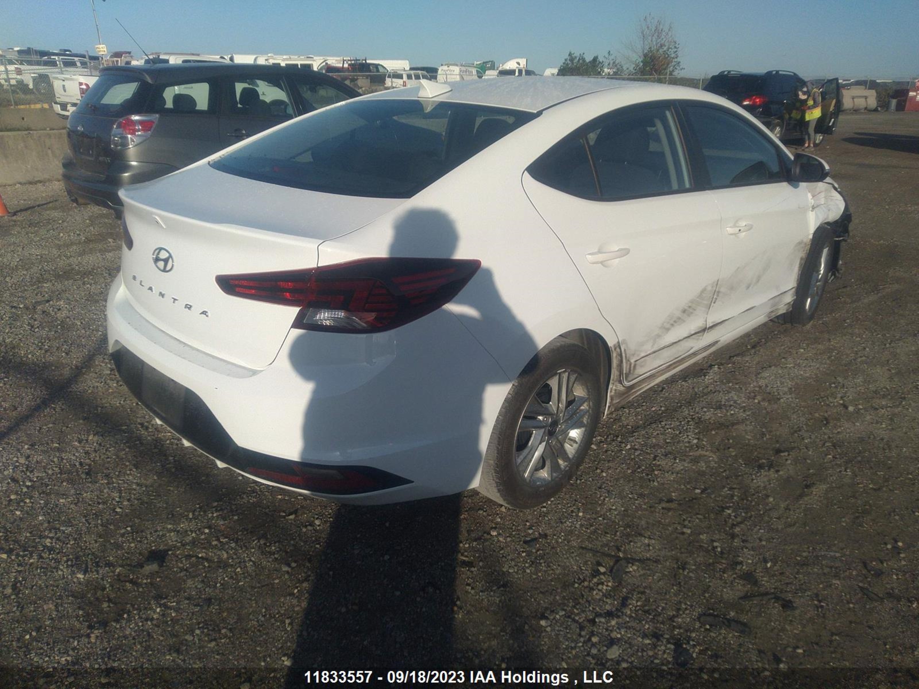 Photo 3 VIN: KMHD84LF4LU108020 - HYUNDAI ELANTRA 