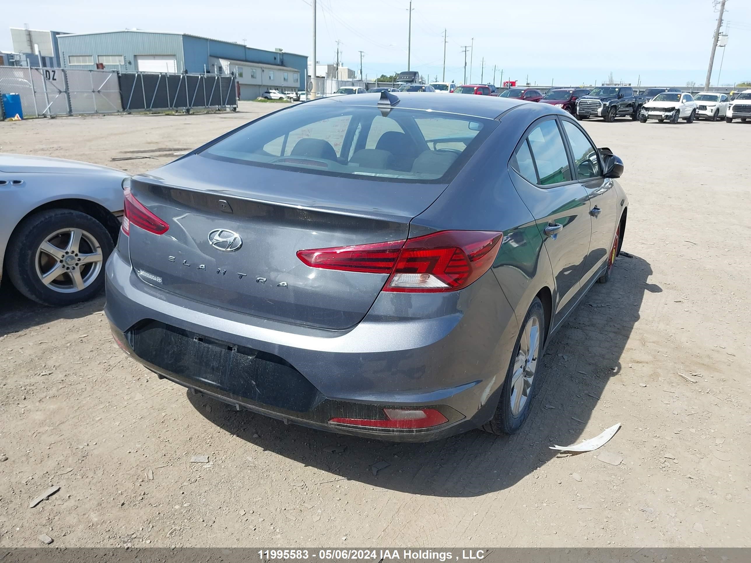 Photo 3 VIN: KMHD84LF4LU895230 - HYUNDAI ELANTRA 