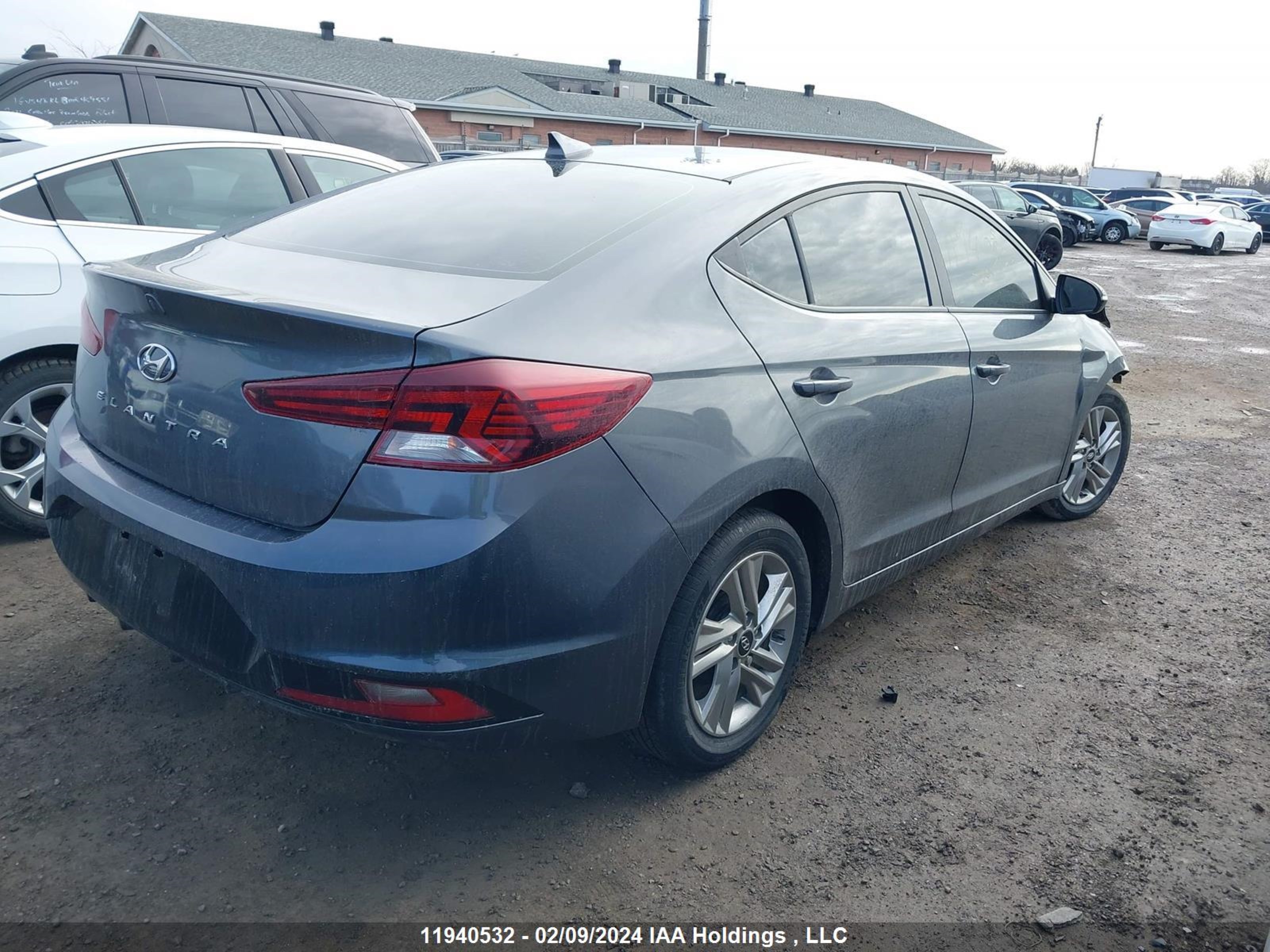 Photo 3 VIN: KMHD84LF4LU931627 - HYUNDAI ELANTRA 