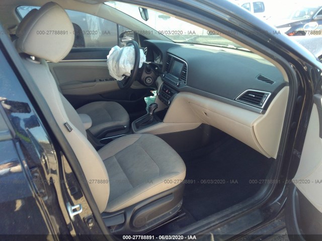 Photo 4 VIN: KMHD84LF5HU075438 - HYUNDAI ELANTRA 