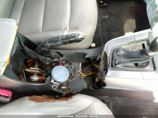 Photo 5 VIN: KMHD84LF5HU118627 - HYUNDAI ELANTRA 