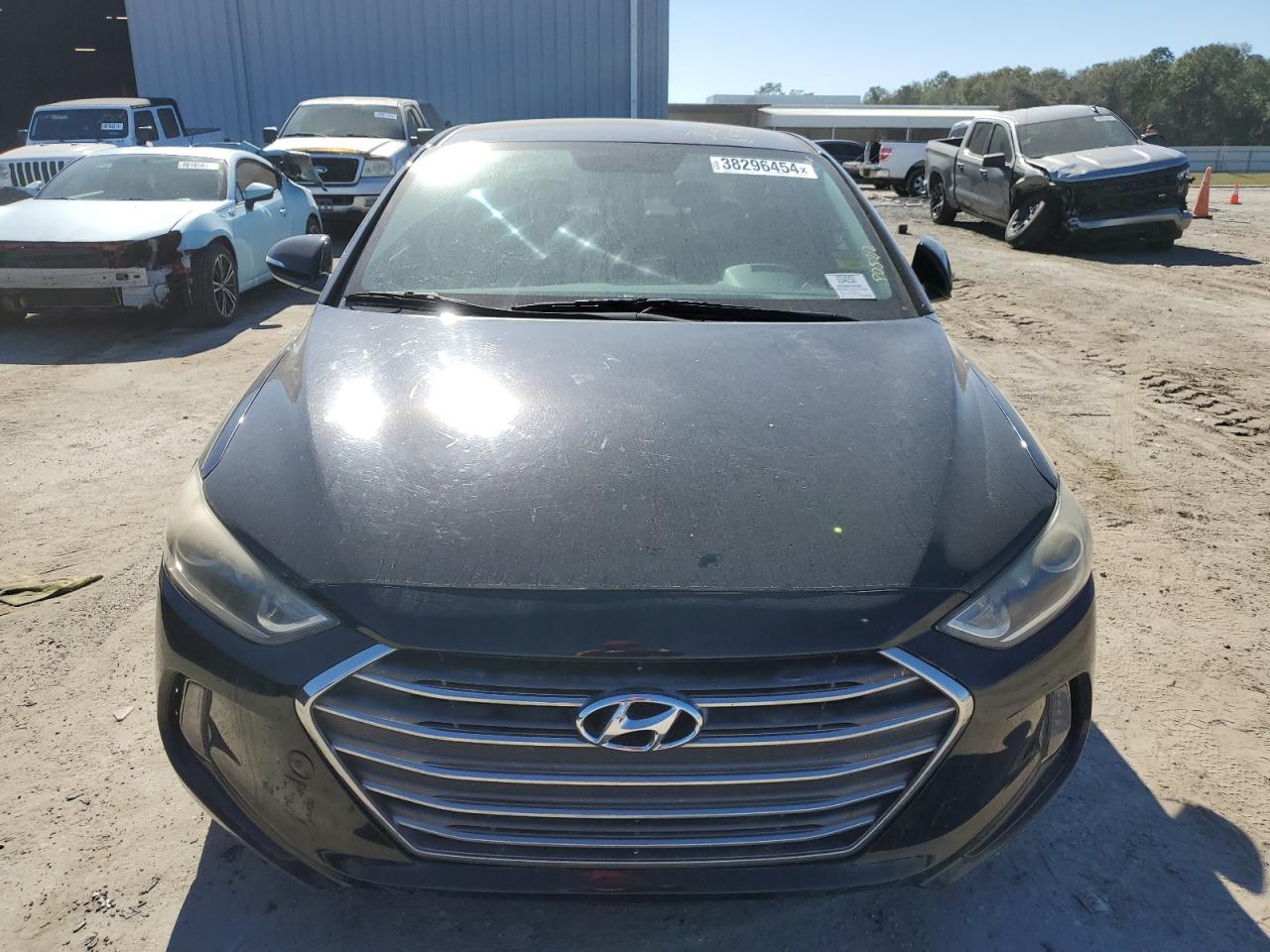 Photo 4 VIN: KMHD84LF5HU176365 - HYUNDAI ELANTRA 