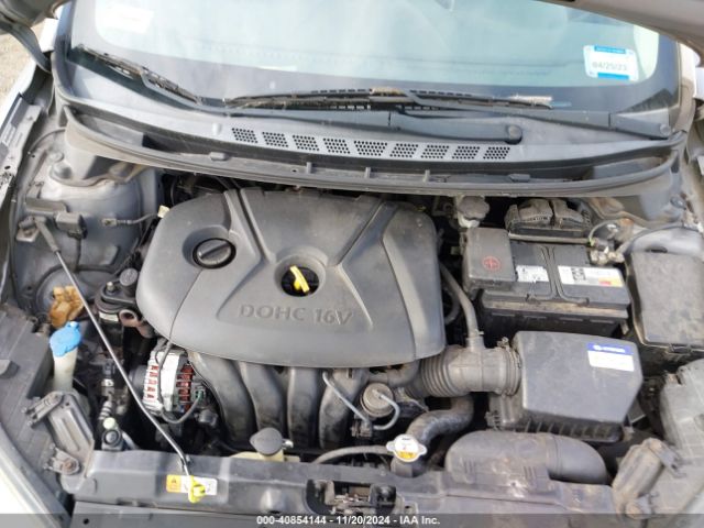 Photo 9 VIN: KMHD84LF5HU192159 - HYUNDAI ELANTRA 