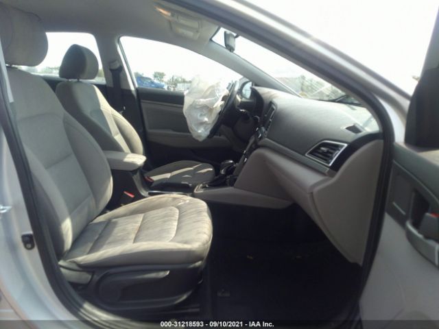 Photo 4 VIN: KMHD84LF5HU201362 - HYUNDAI ELANTRA 