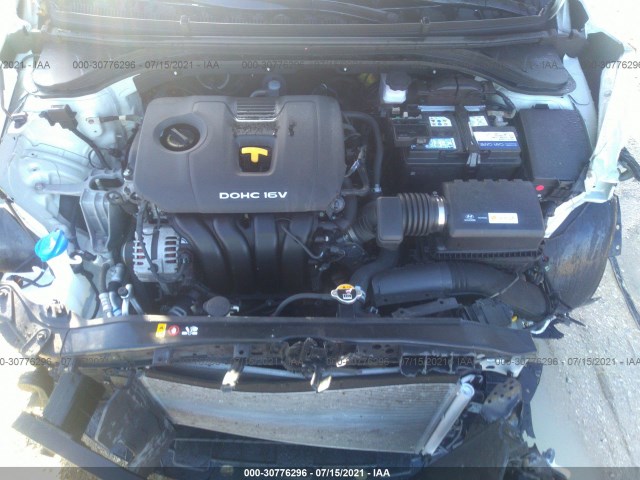 Photo 9 VIN: KMHD84LF5HU211549 - HYUNDAI ELANTRA 