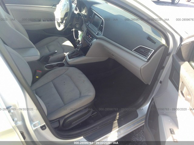 Photo 4 VIN: KMHD84LF5HU214161 - HYUNDAI ELANTRA 