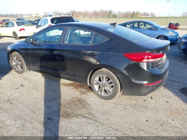 Photo 2 VIN: KMHD84LF5HU261271 - HYUNDAI ELANTRA 