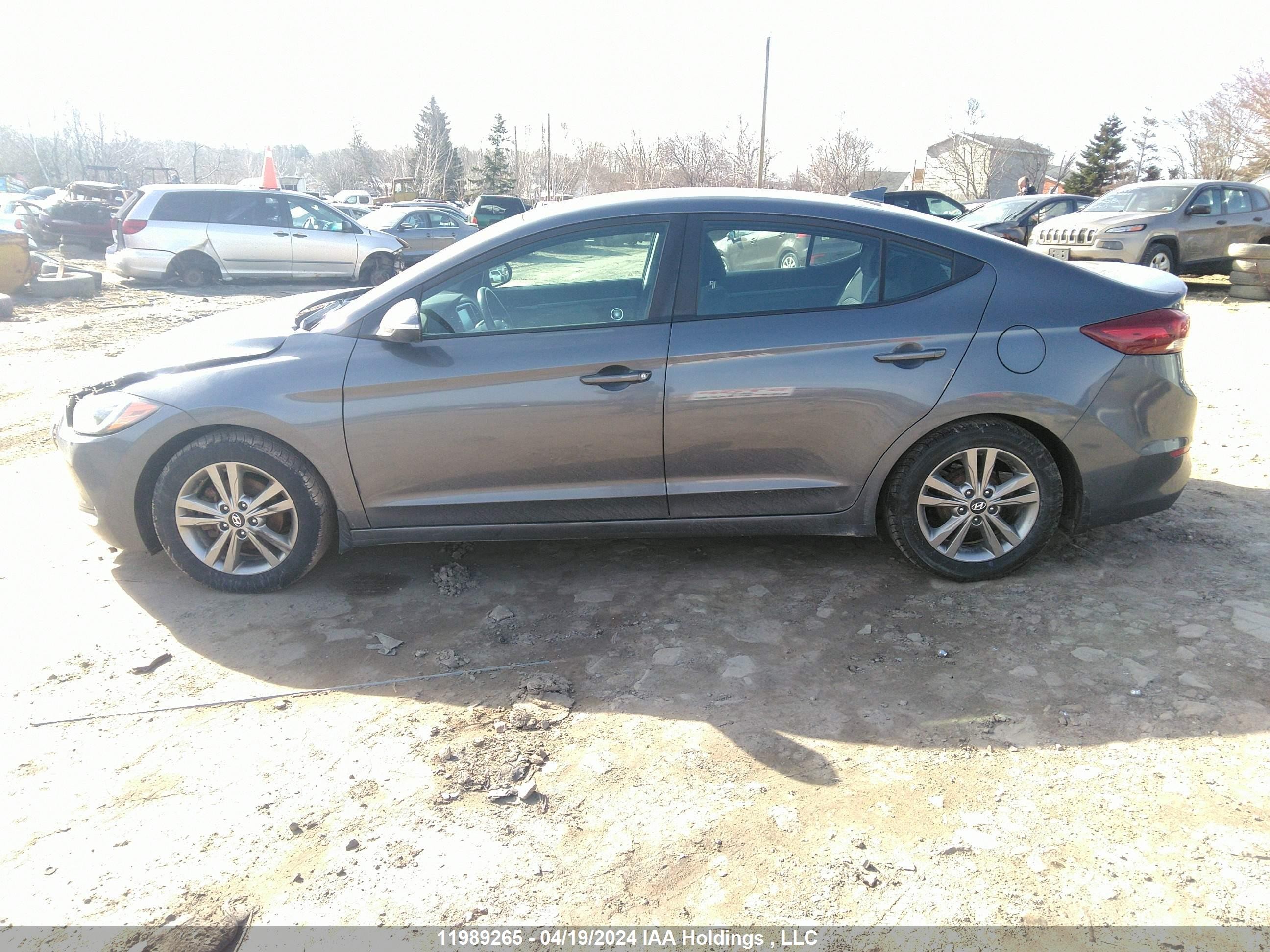 Photo 14 VIN: KMHD84LF5HU330699 - HYUNDAI ELANTRA 