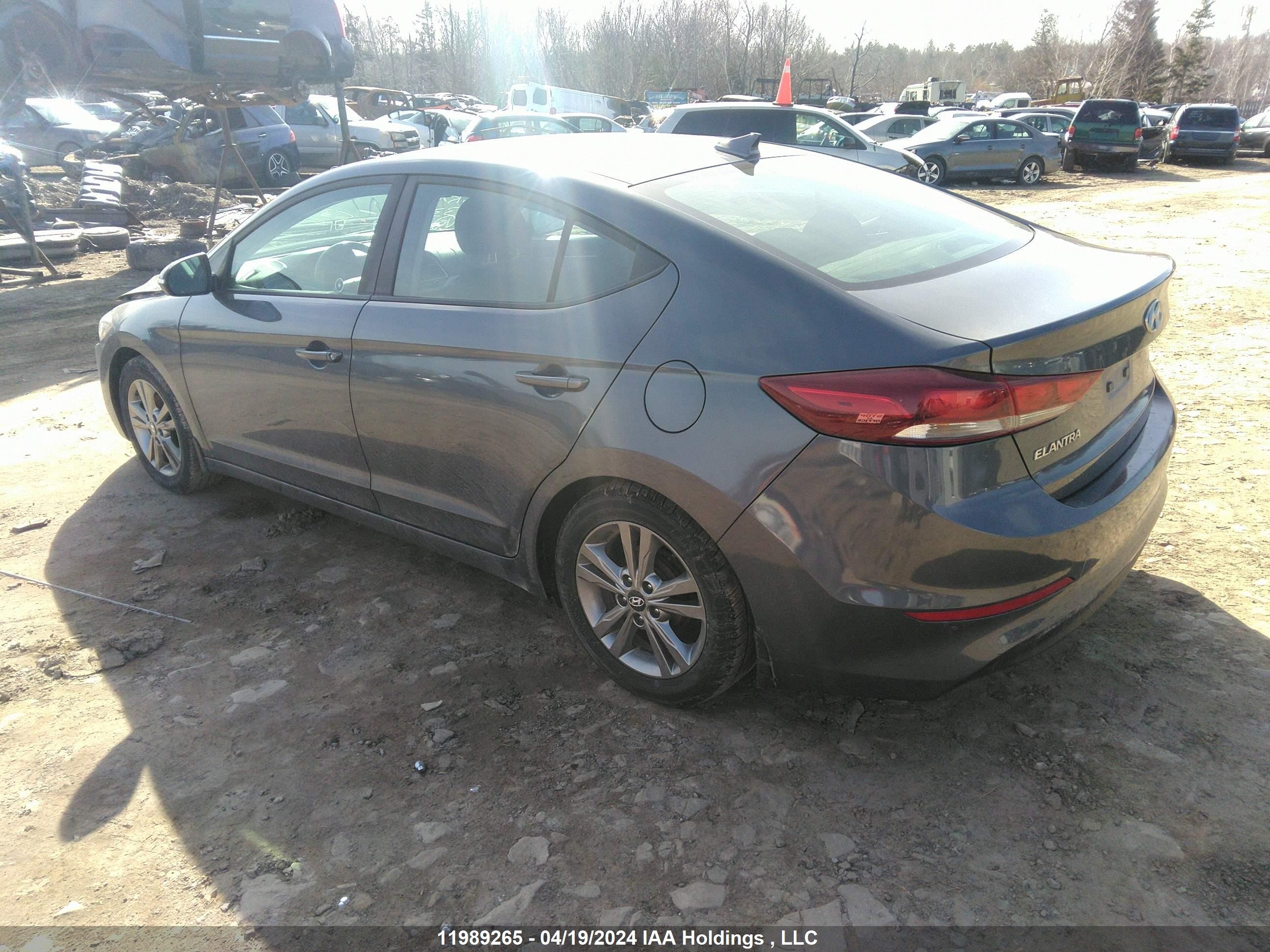 Photo 2 VIN: KMHD84LF5HU330699 - HYUNDAI ELANTRA 