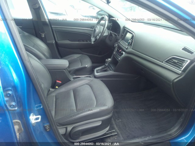 Photo 4 VIN: KMHD84LF5HU339239 - HYUNDAI ELANTRA 