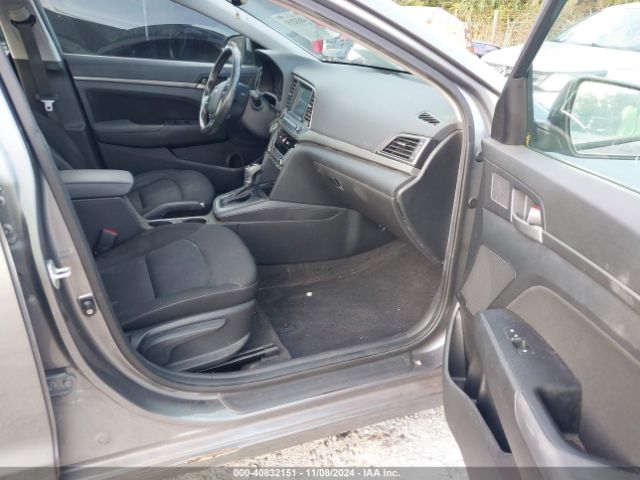 Photo 4 VIN: KMHD84LF5HU423934 - HYUNDAI ELANTRA 