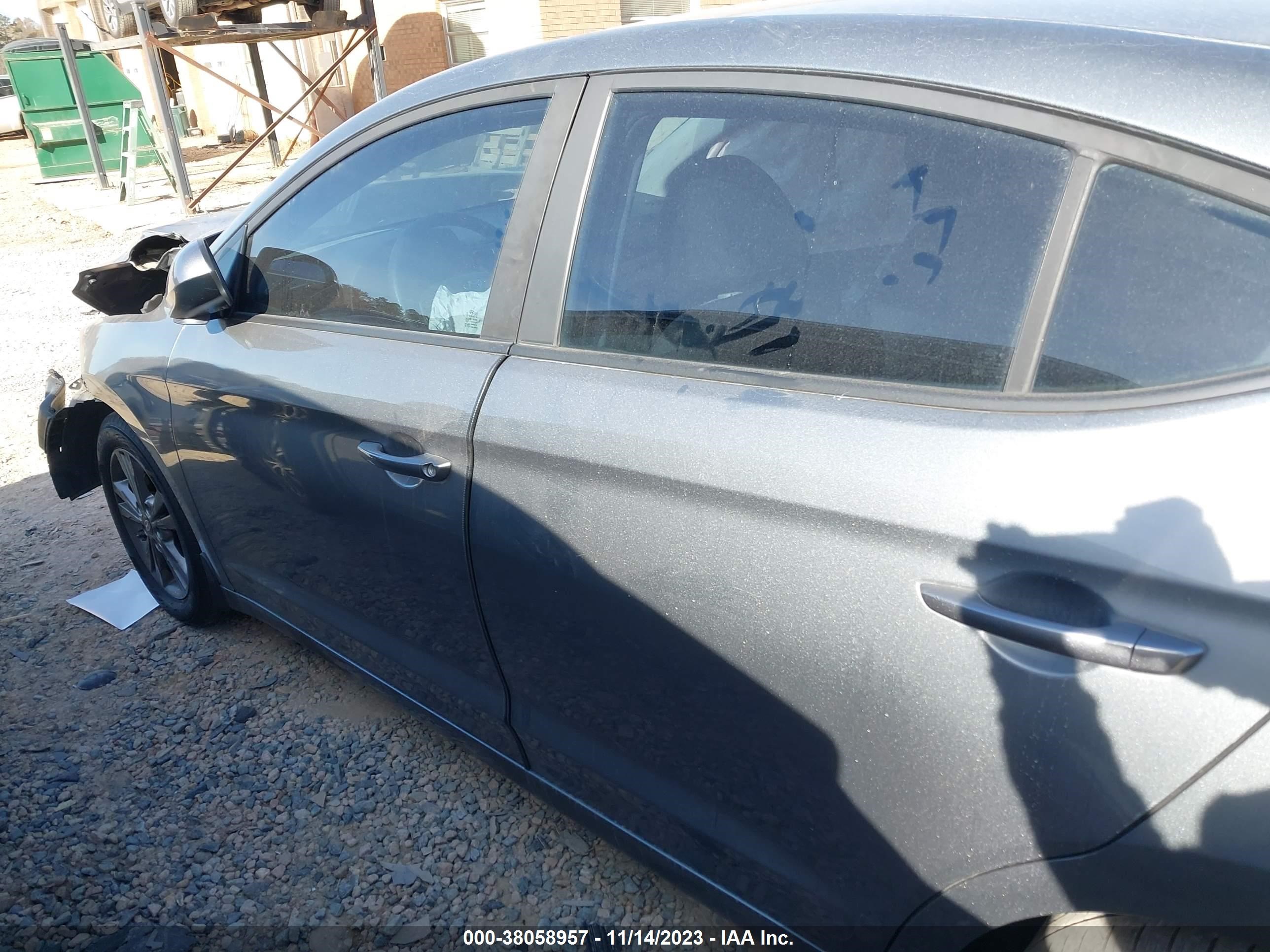 Photo 13 VIN: KMHD84LF5JU471519 - HYUNDAI ELANTRA 