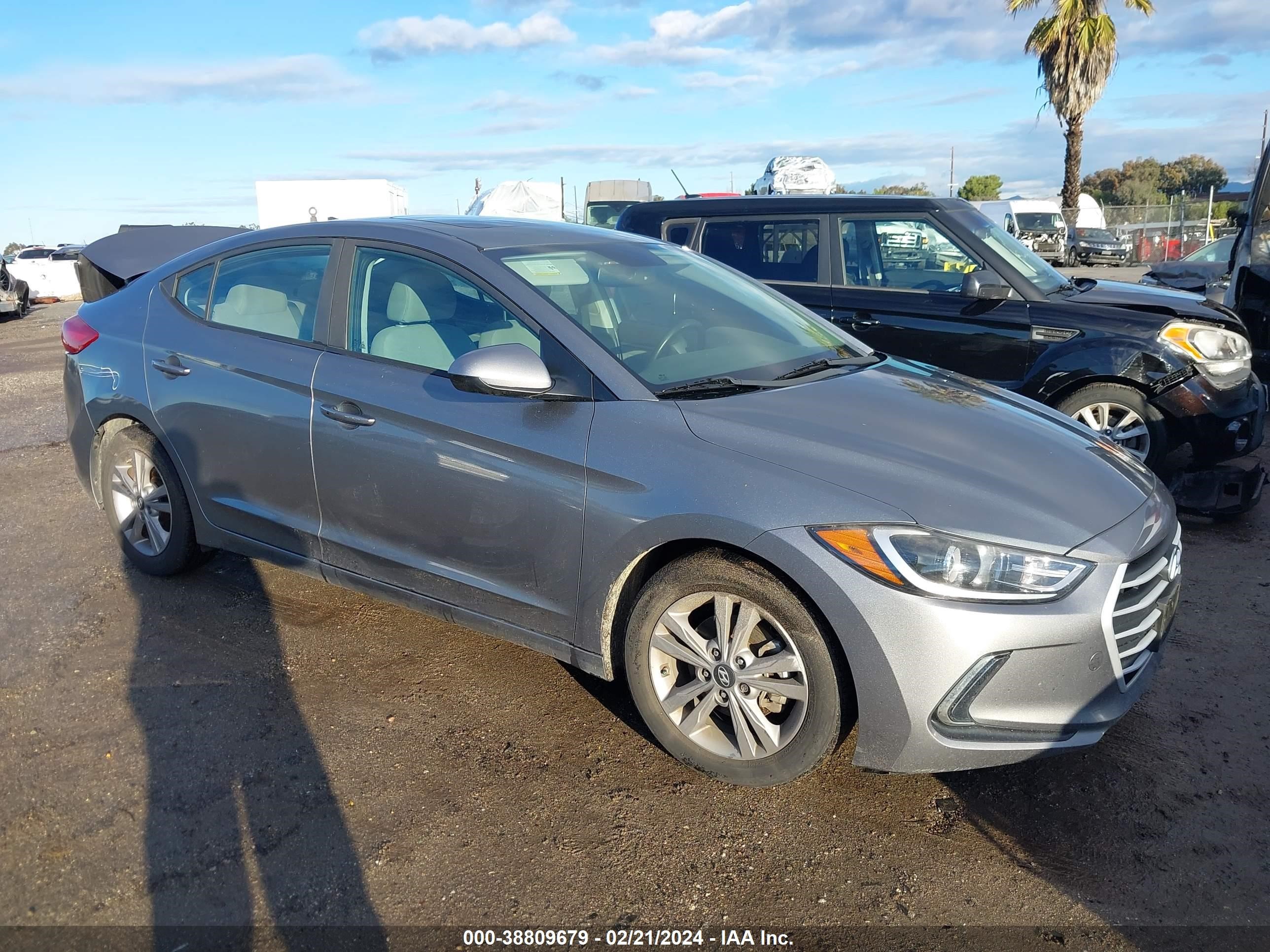 Photo 0 VIN: KMHD84LF5JU473674 - HYUNDAI ELANTRA 