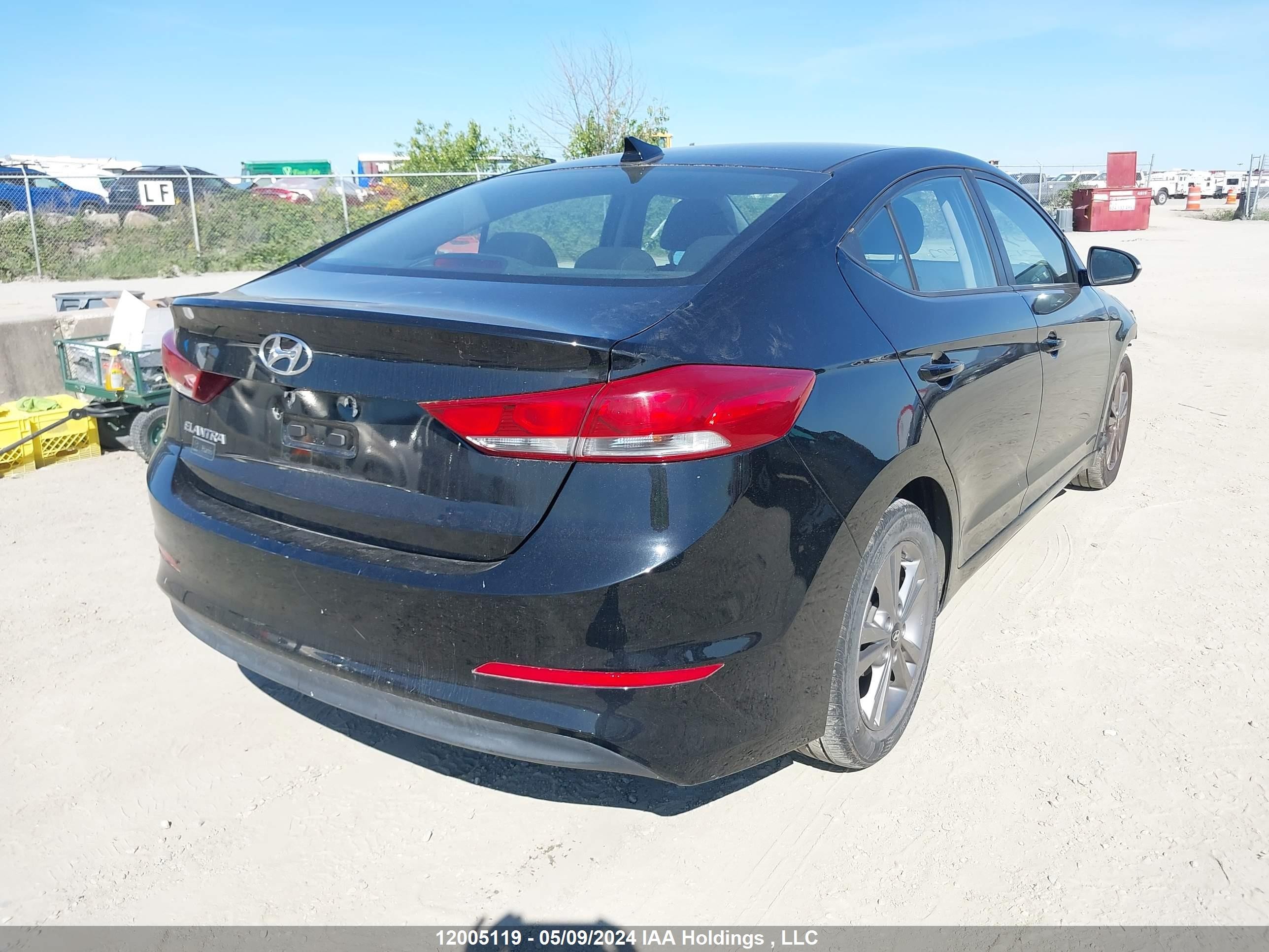 Photo 3 VIN: KMHD84LF5JU567960 - HYUNDAI ELANTRA 