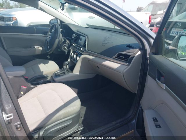 Photo 4 VIN: KMHD84LF5KU736523 - HYUNDAI ELANTRA 