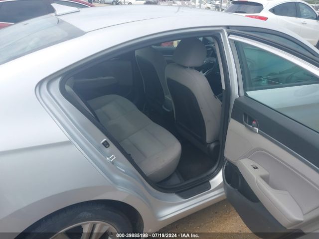 Photo 7 VIN: KMHD84LF5KU746453 - HYUNDAI ELANTRA 