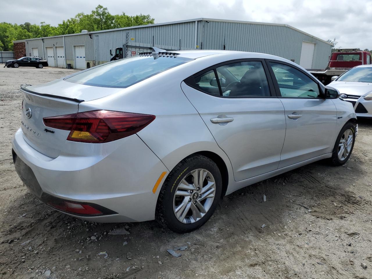 Photo 2 VIN: KMHD84LF5KU770185 - HYUNDAI ELANTRA 