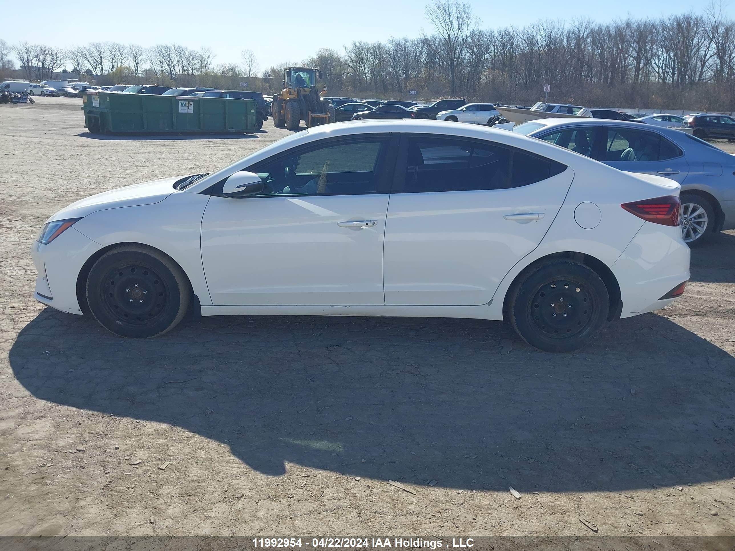 Photo 14 VIN: KMHD84LF5KU839814 - HYUNDAI ELANTRA 