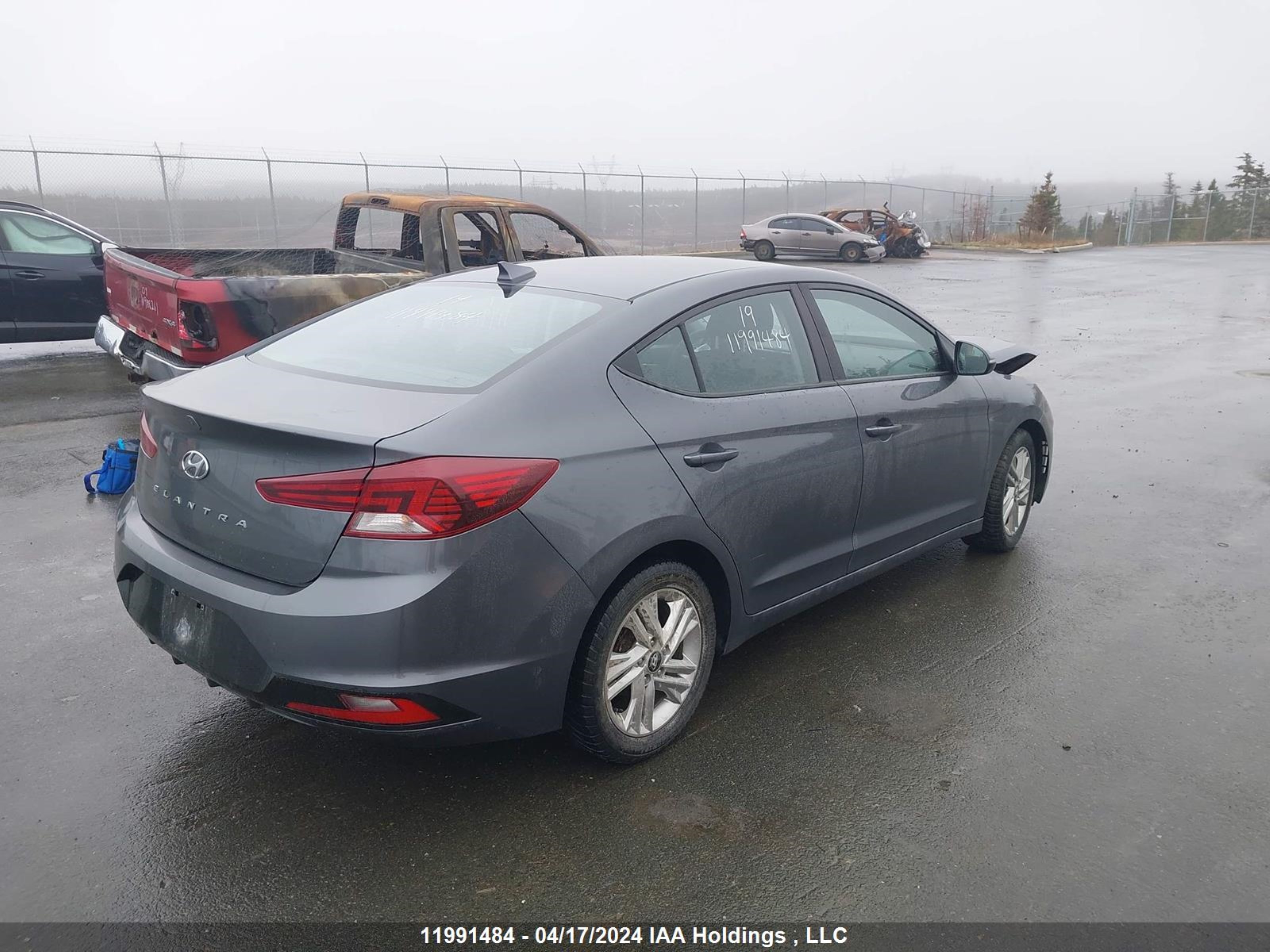 Photo 3 VIN: KMHD84LF5KU856953 - HYUNDAI ELANTRA 