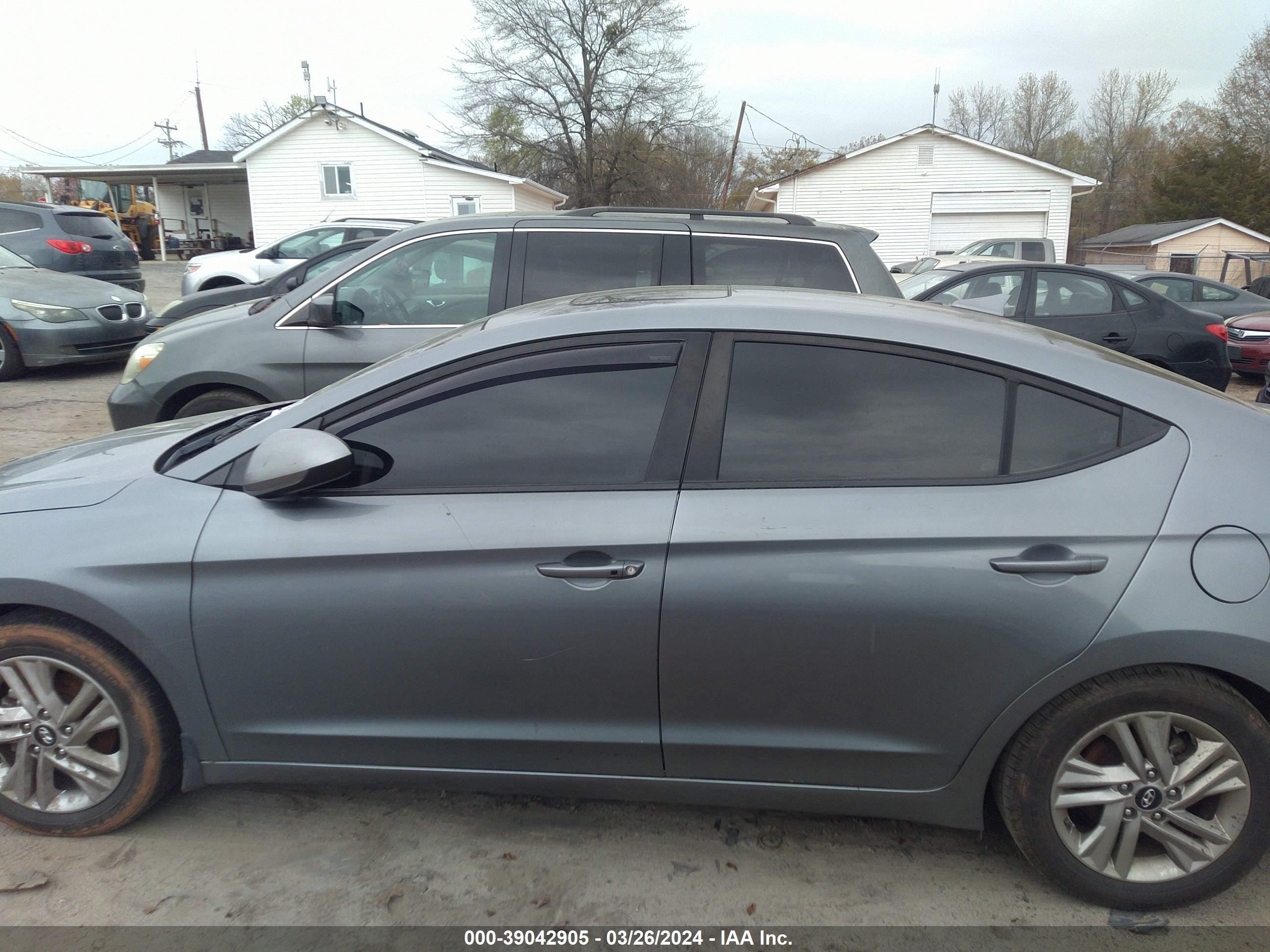 Photo 13 VIN: KMHD84LF5KU875616 - HYUNDAI ELANTRA 