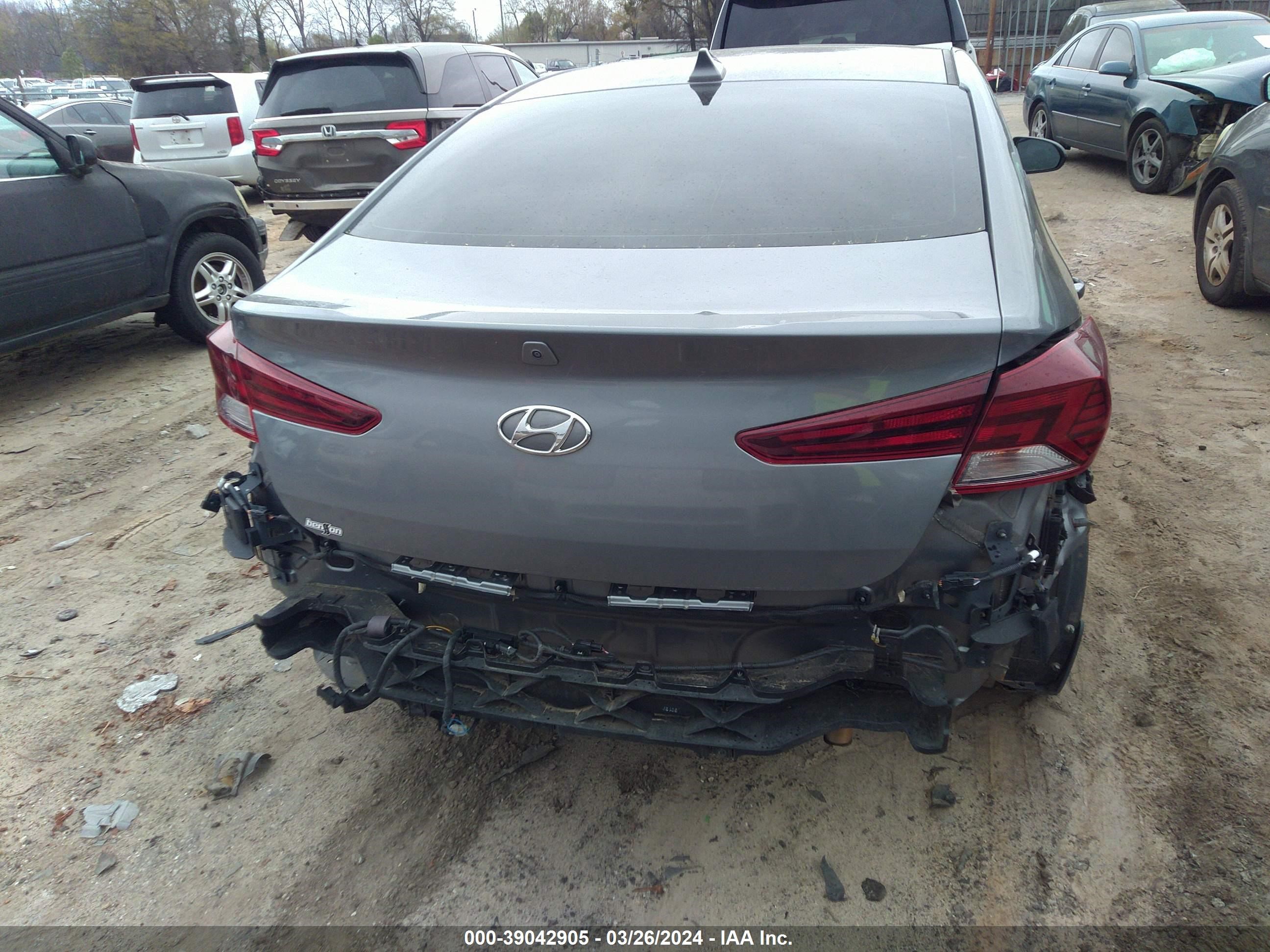 Photo 15 VIN: KMHD84LF5KU875616 - HYUNDAI ELANTRA 