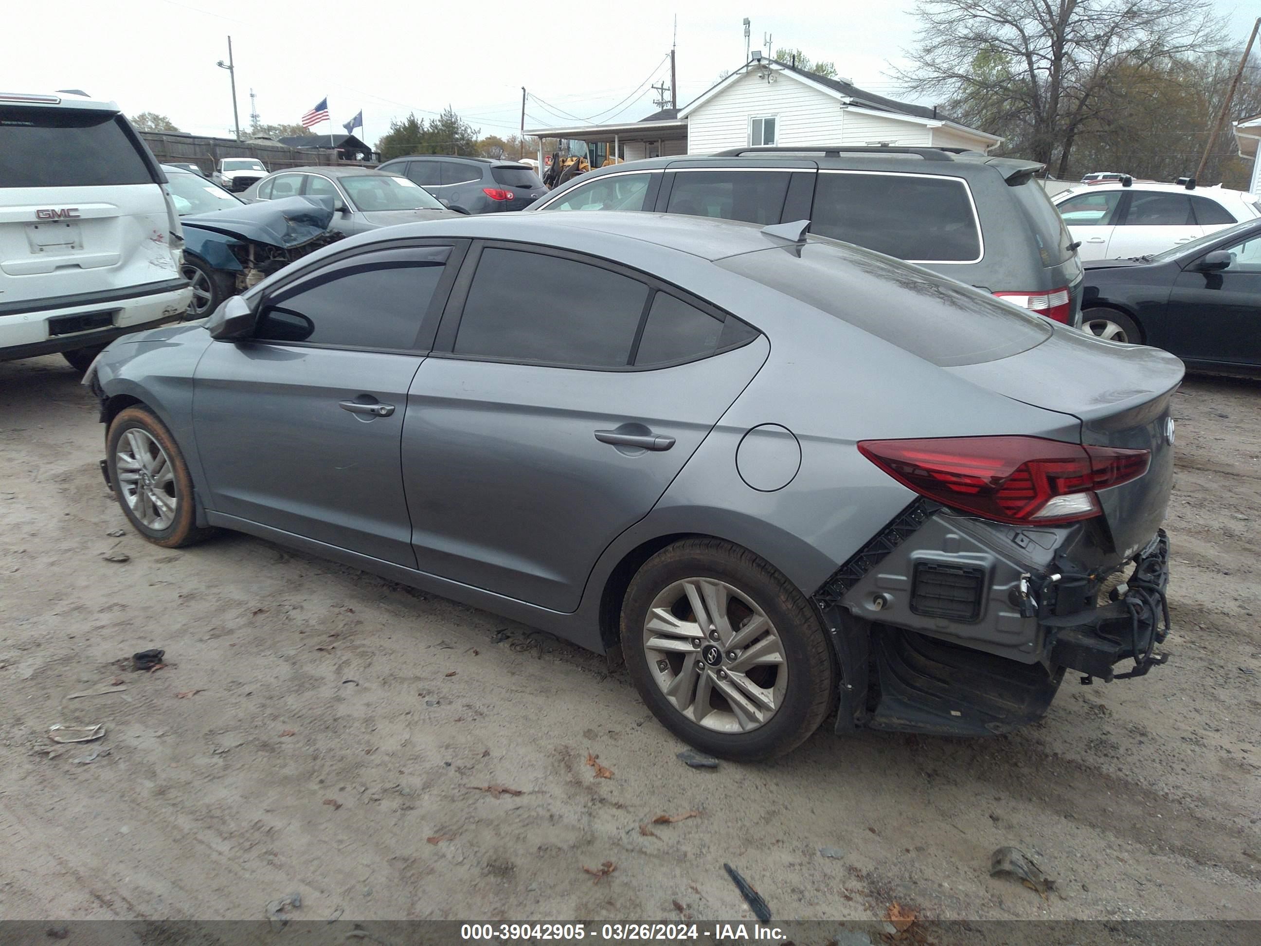 Photo 2 VIN: KMHD84LF5KU875616 - HYUNDAI ELANTRA 