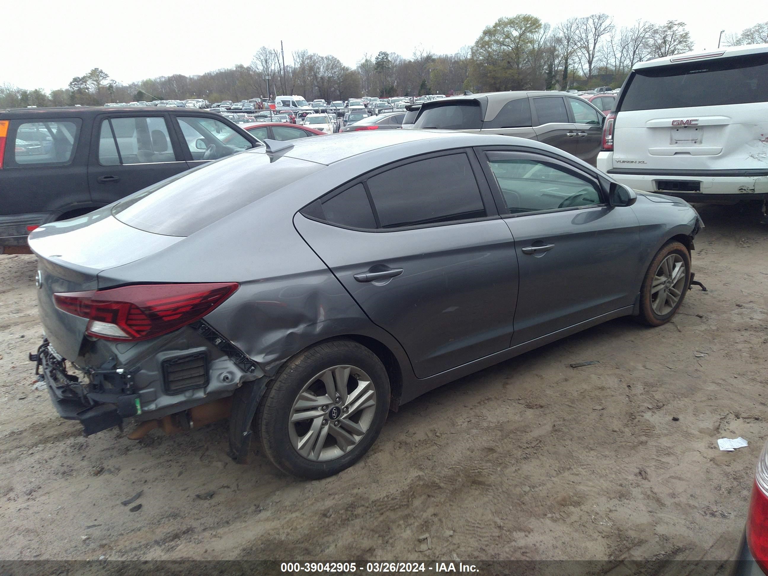 Photo 3 VIN: KMHD84LF5KU875616 - HYUNDAI ELANTRA 