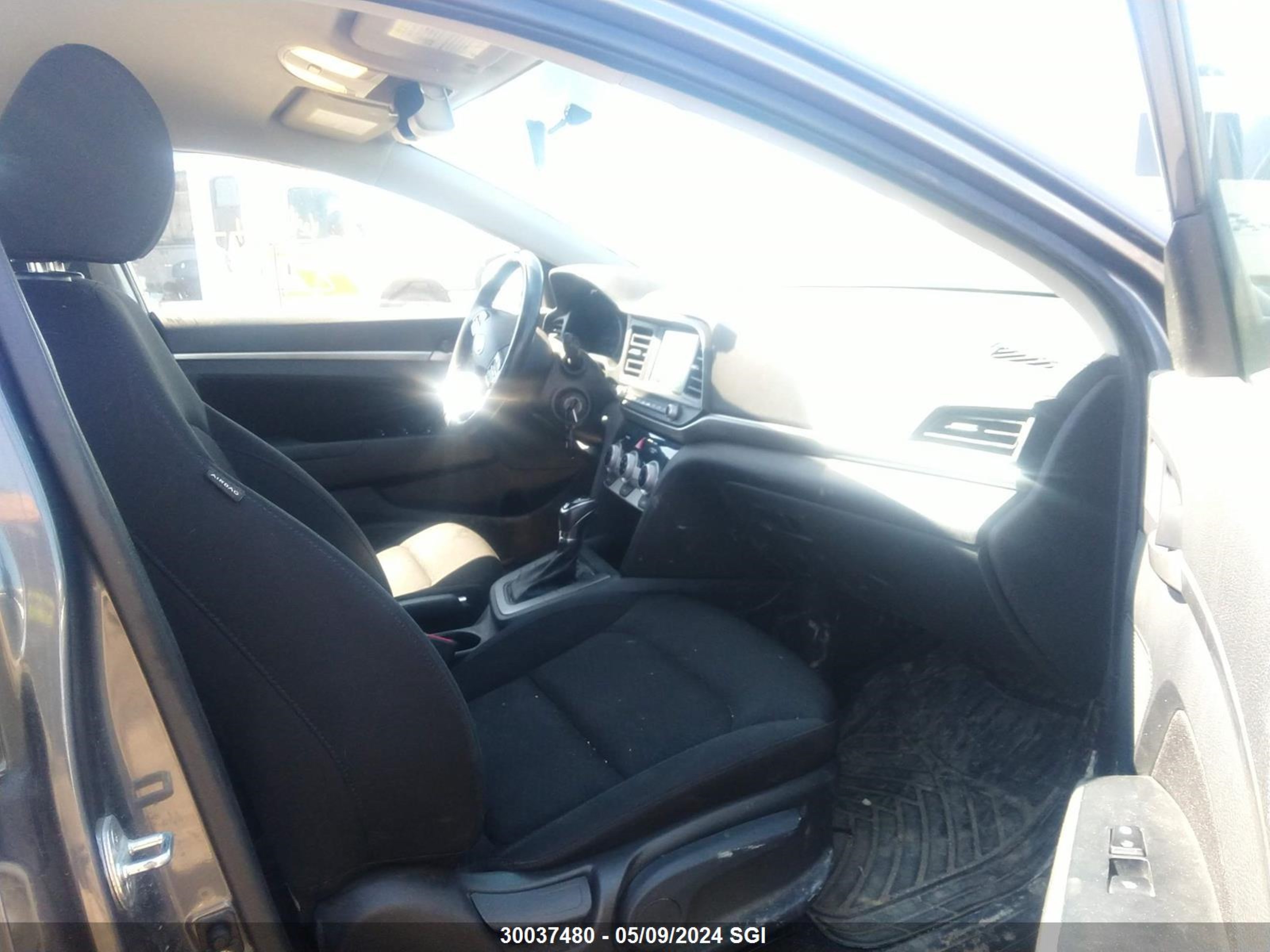 Photo 4 VIN: KMHD84LF5LU005091 - HYUNDAI ELANTRA 