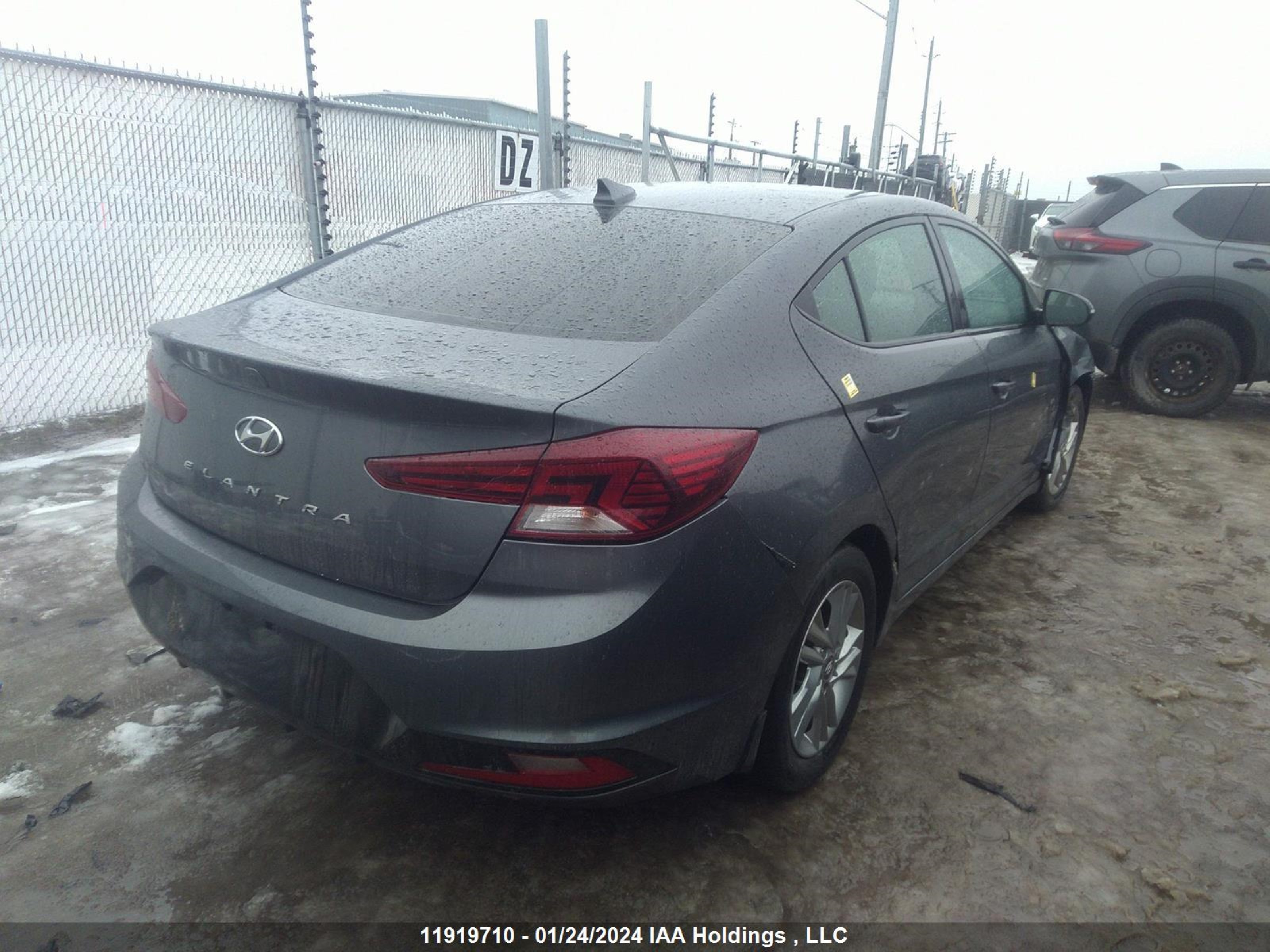 Photo 3 VIN: KMHD84LF5LU921494 - HYUNDAI ELANTRA 