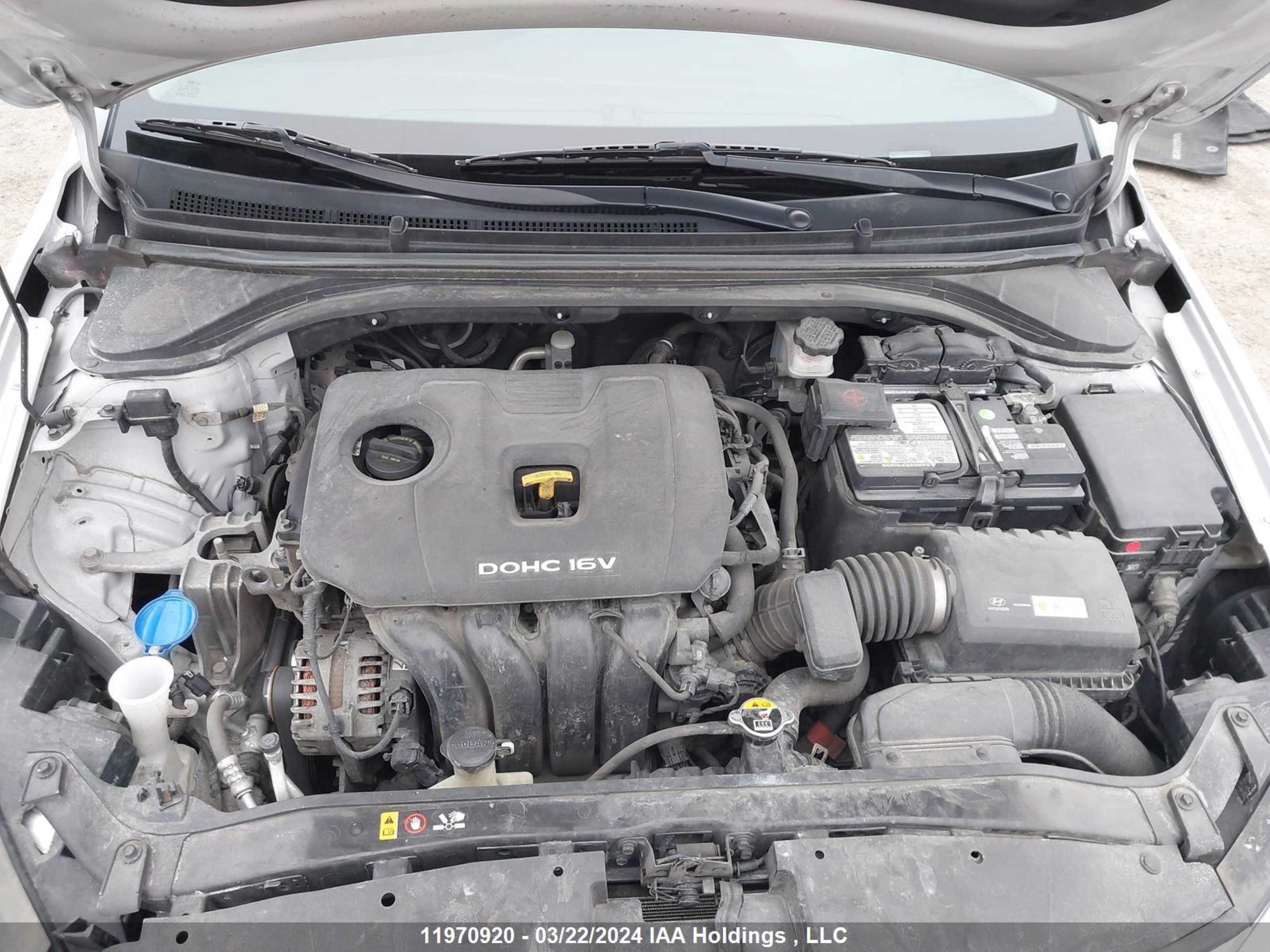 Photo 9 VIN: KMHD84LF6HU131077 - HYUNDAI ELANTRA 