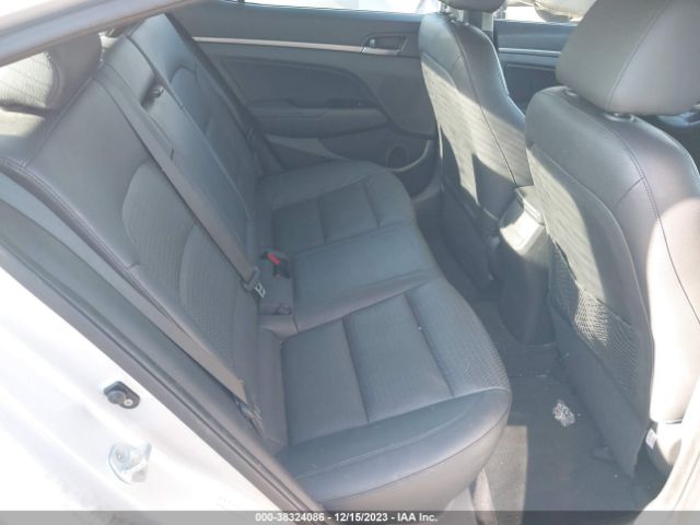 Photo 7 VIN: KMHD84LF6HU156142 - HYUNDAI ELANTRA 