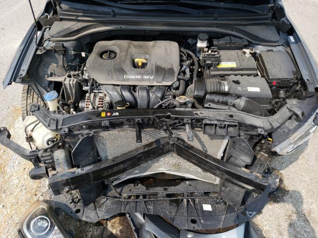 Photo 6 VIN: KMHD84LF6HU246911 - HYUNDAI ELANTRA SE 